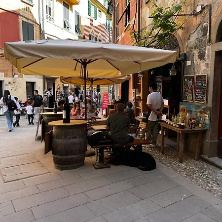 Dal Ferroviere - A Charming Stone Retreat In Cinque Terre *