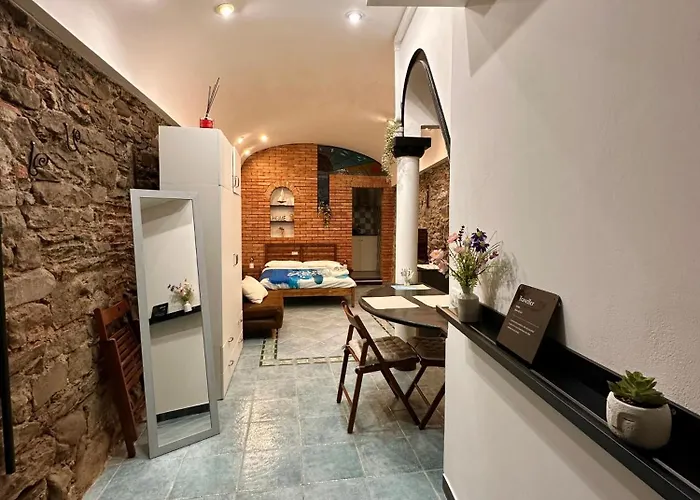 Апартаменты Dal Ferroviere - A Charming Stone Retreat In Cinque Terre *